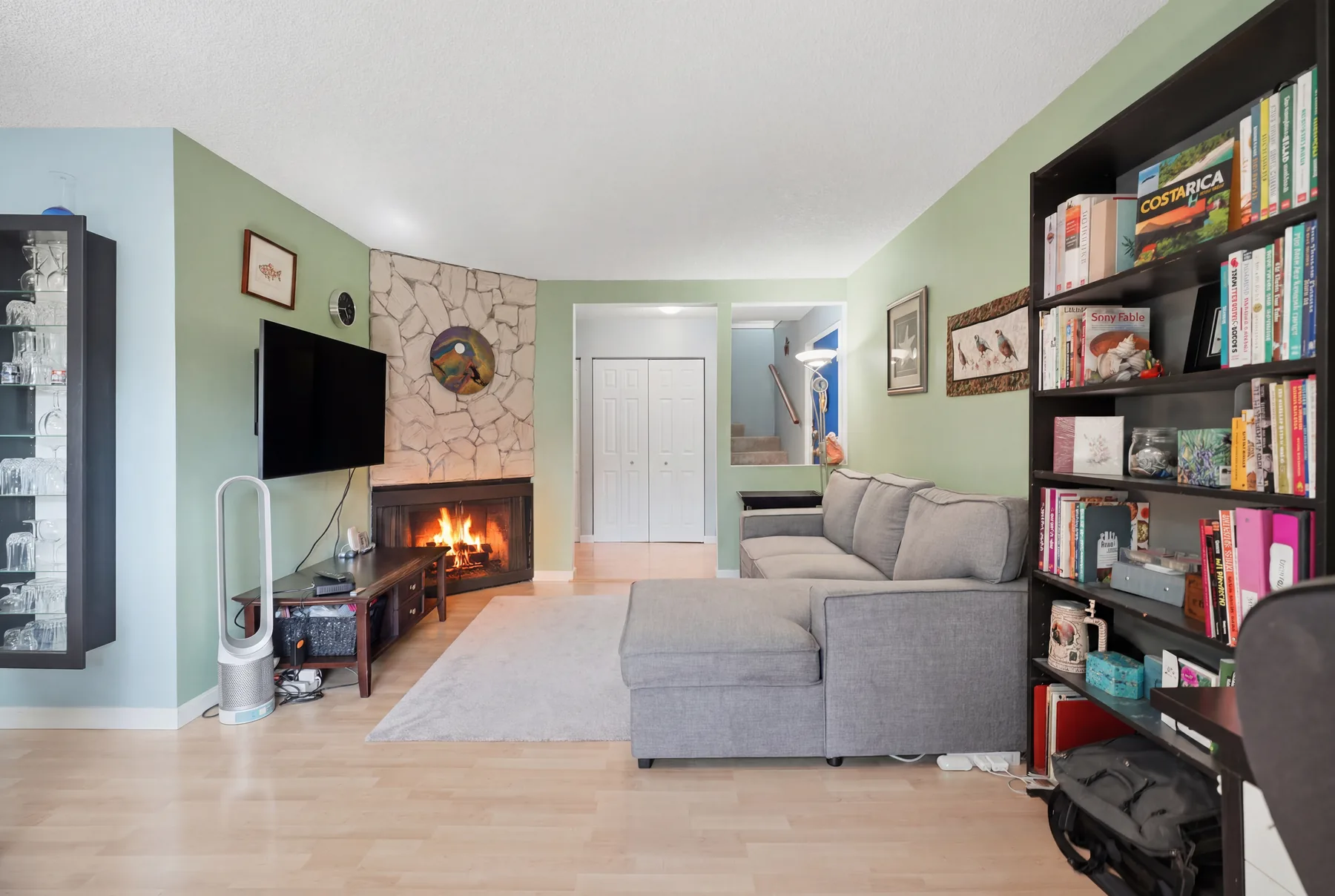 Centaurus Circle, Burnaby, frame 10