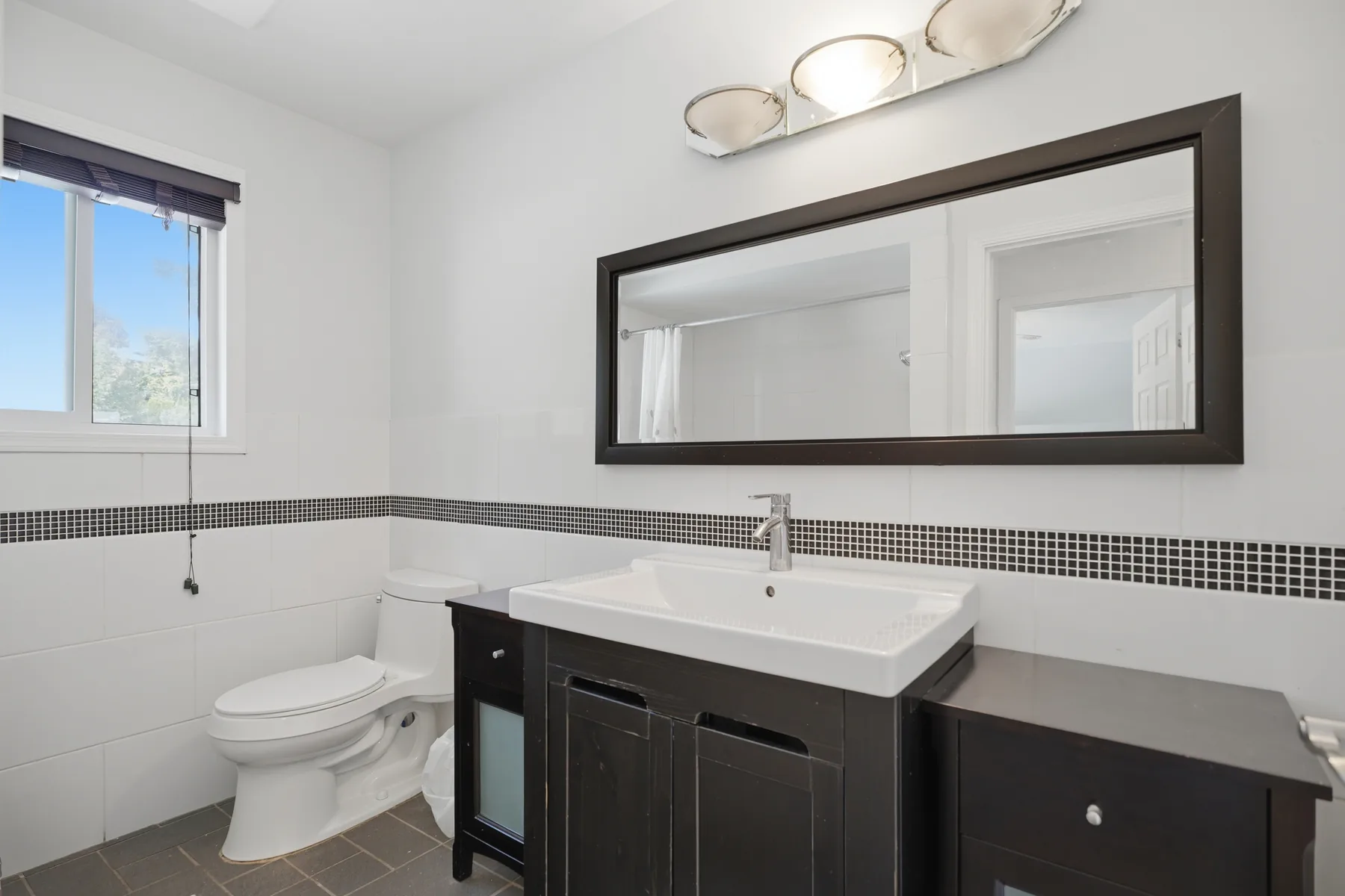 Marshall Road, Abbotsford, frame 10