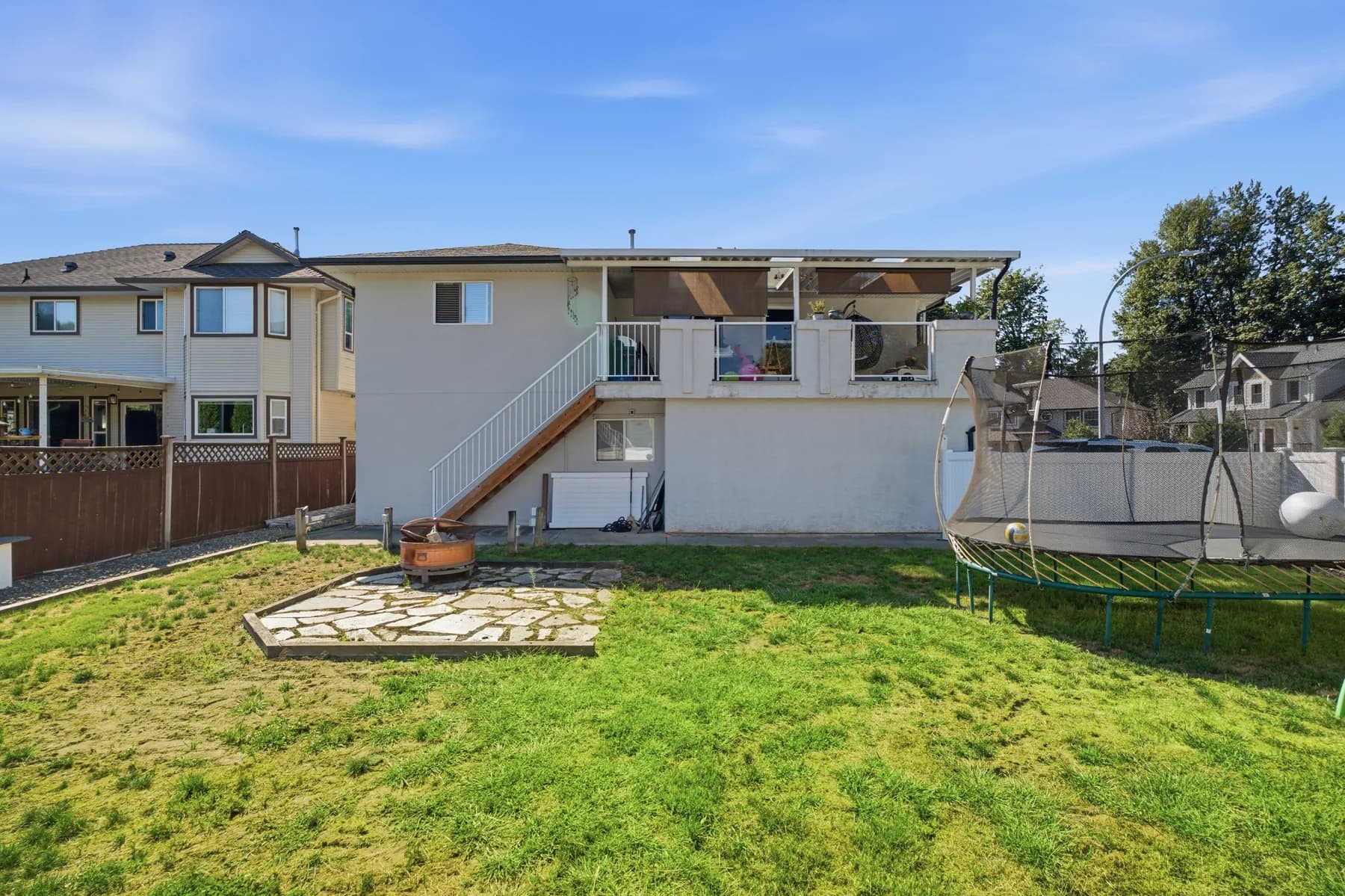 Miller Crescent, Mission, frame 13