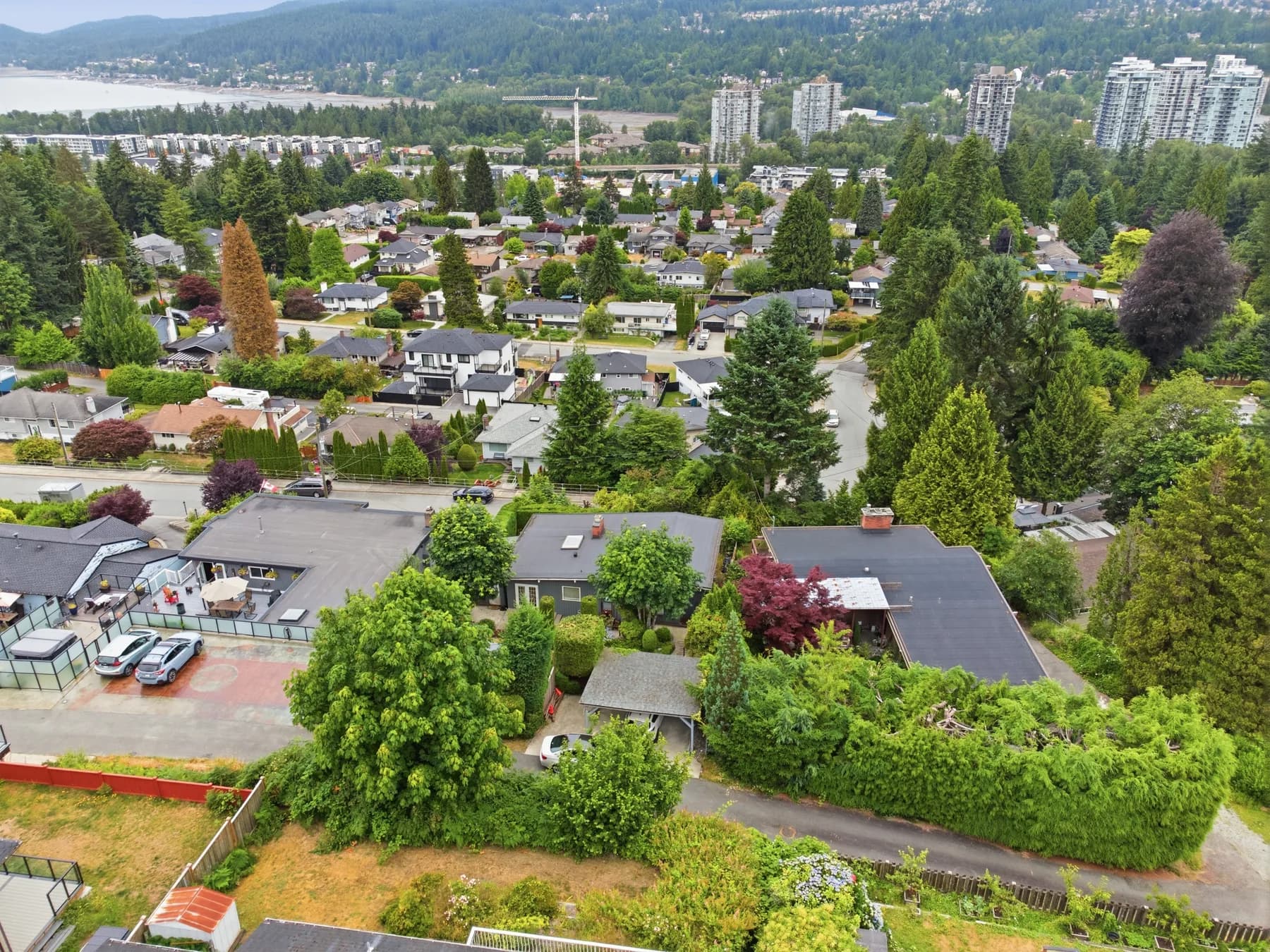 Pinecrest Avenue, Coquitlam, frame 2