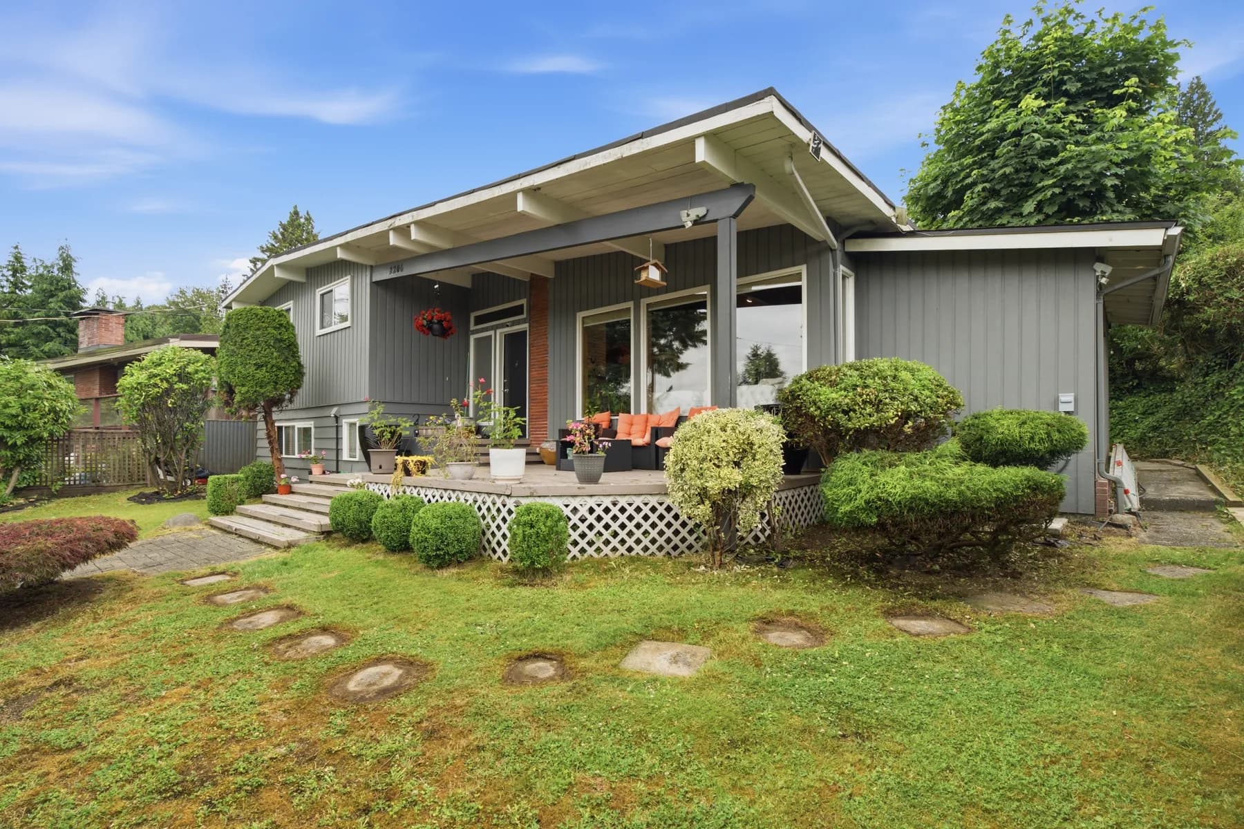 Pinecrest Avenue, Coquitlam, frame 11